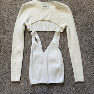 Abercrombie & fitch -S- tan and sweater - white super soft - never worn